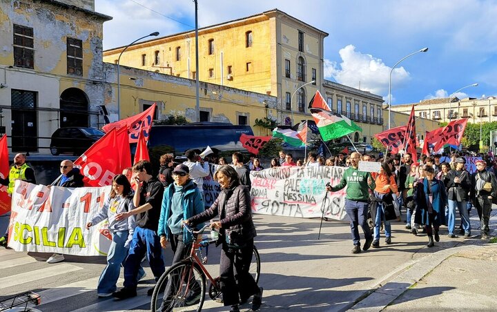 Informe fotográfico | Las protestas pro-Palestina paralizan Italia y alteran vuelos y servicios ferroviarios