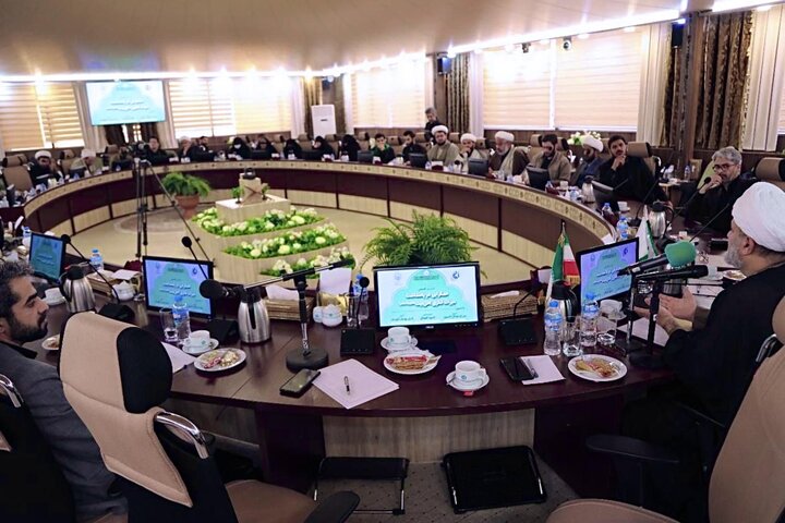 تقرير مصور/ إقامة ندوة تعريفية استعدادًا لمؤتمره العلمي حول أثر التراث البَصْري في الفكر الإنساني بمدينة مشهد