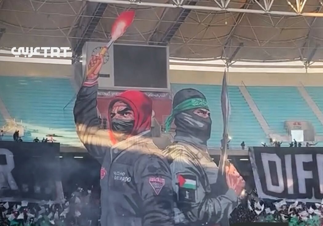 ویدیو | حمایت از مقاومت فلسطین در یک مسابقه فوتبال