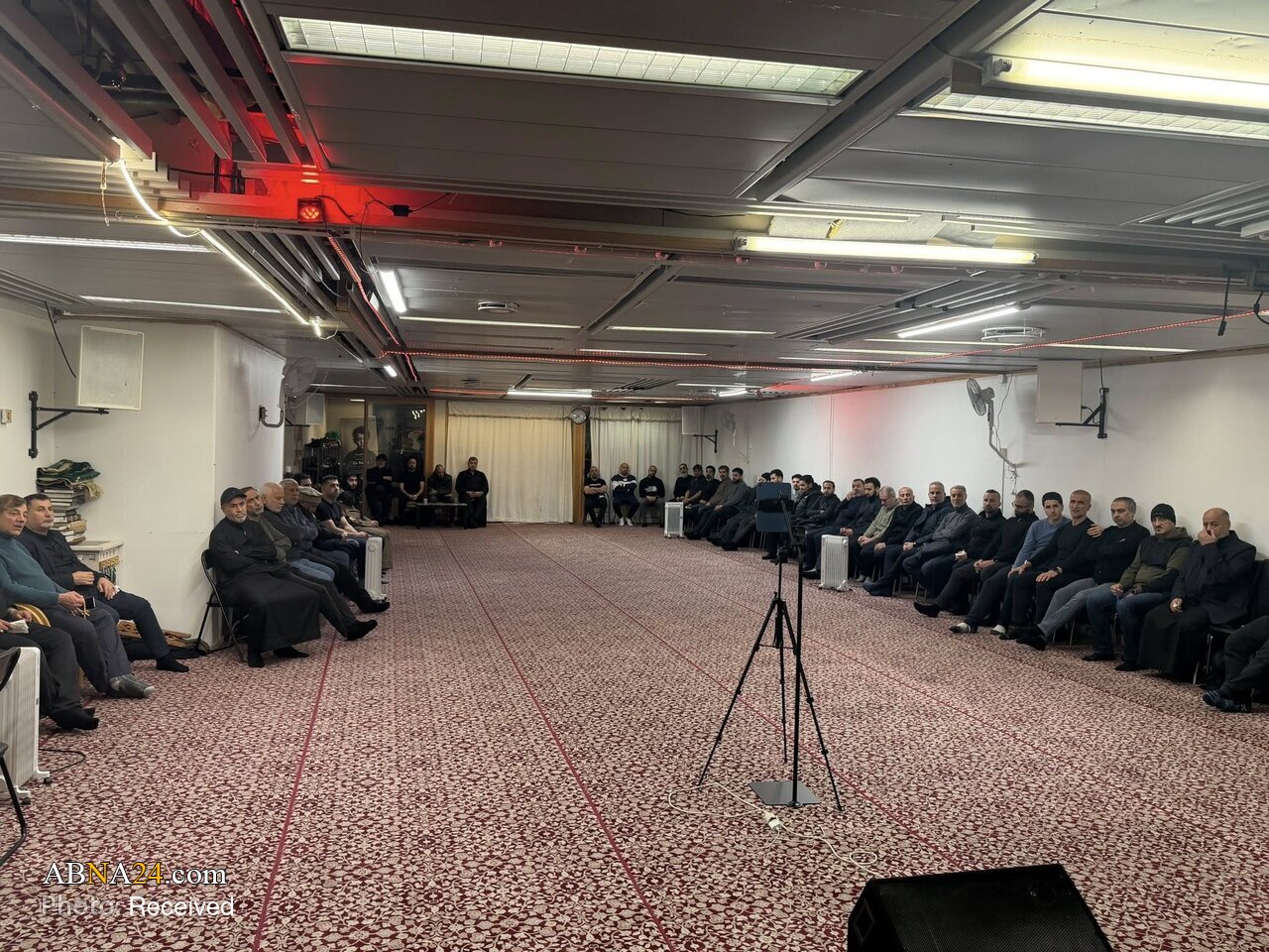 تصاویر | محفل شیعیان نروژ در مرکز امام رضا(ع) به‌مناسبت شهادت حضرت زهرا(س)
