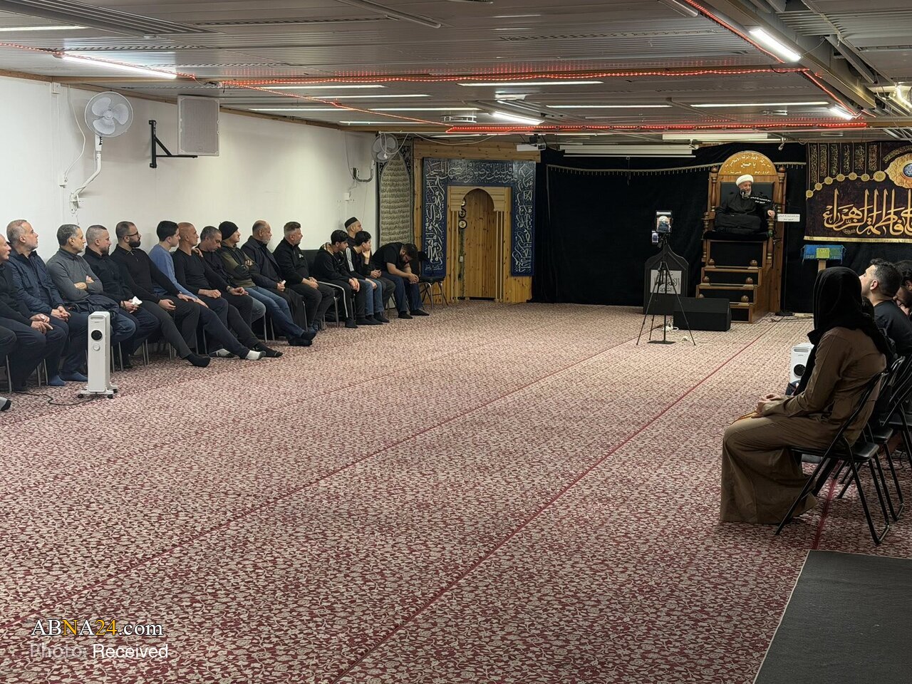 تصاویر | محفل شیعیان نروژ در مرکز امام رضا(ع) به‌مناسبت شهادت حضرت زهرا(س)