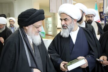 بازدید علما و اندیشمندان از نمایشگاه کتاب تخصصی فقه و کلام معاصر