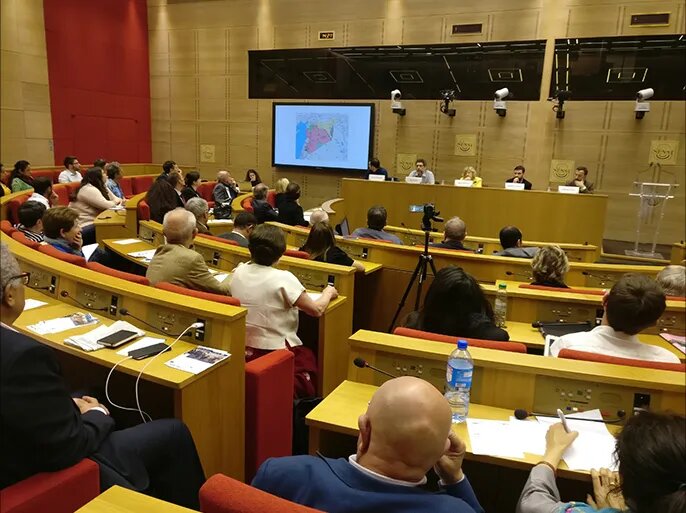 ۱۷ توصیه برای مقابله با افراط‌گرایی اسلامی در گزارشی جنجالی از جناح راست فرانسه