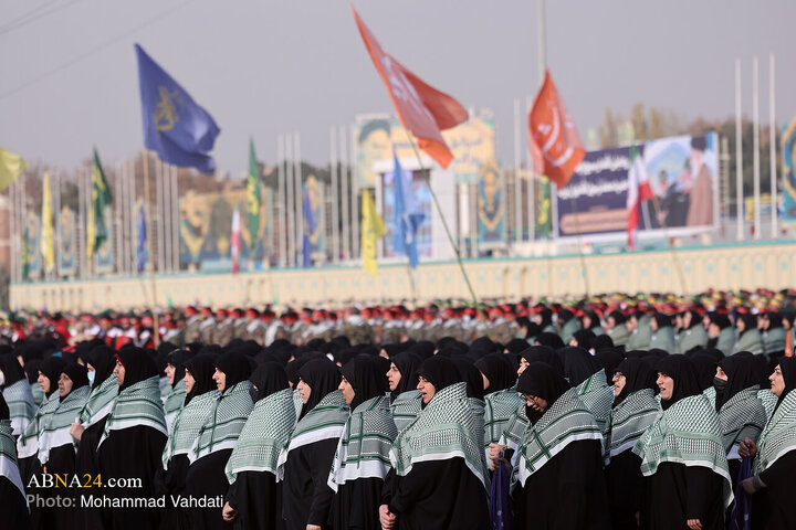Reportaja wêneyî" an | Manewereke mezin a hêzên çekdar yên Basijê li Tehranê