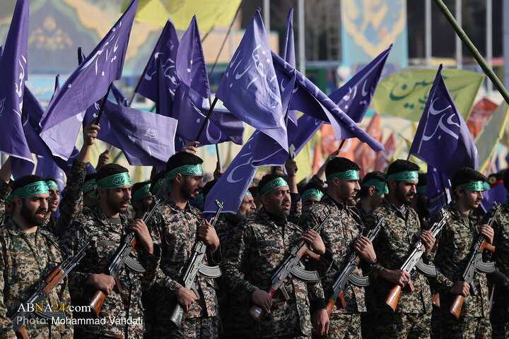 Reportaja wêneyî" an | Manewereke mezin a hêzên çekdar yên Basijê li Tehranê