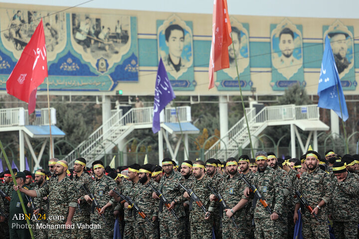 Reportaja wêneyî" an | Manewereke mezin a hêzên çekdar yên Basijê li Tehranê