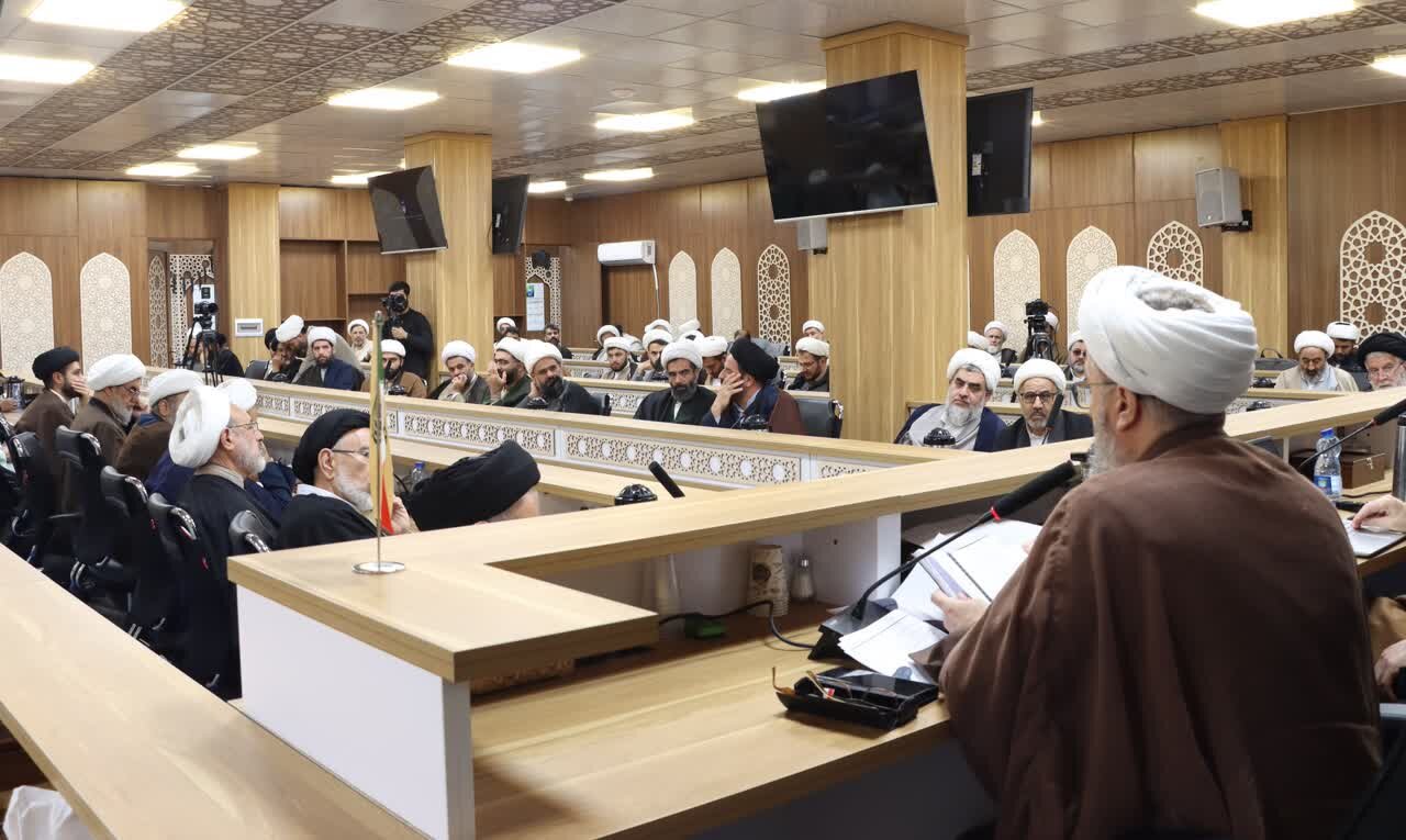 آغاز نخستین دوره توانمندسازی ائمه جمعه و امامان محله استان قزوین در قالب طرح محراب + تصاویر