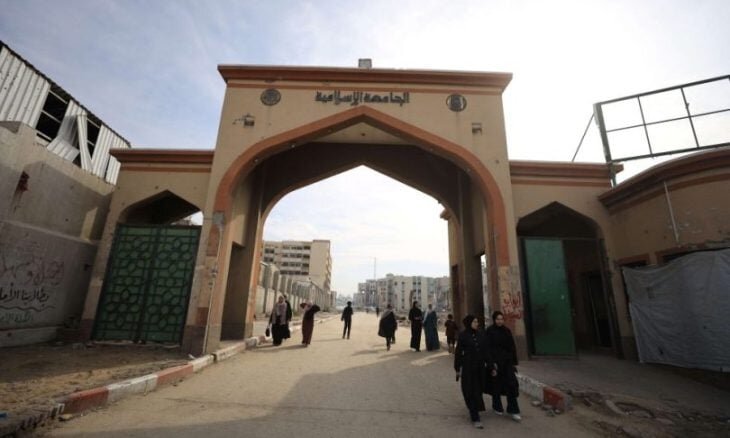 بازگشت تاریخی دانشجویان دانشگاه اسلامی غزه به کلاس‌های درس + تصاویر