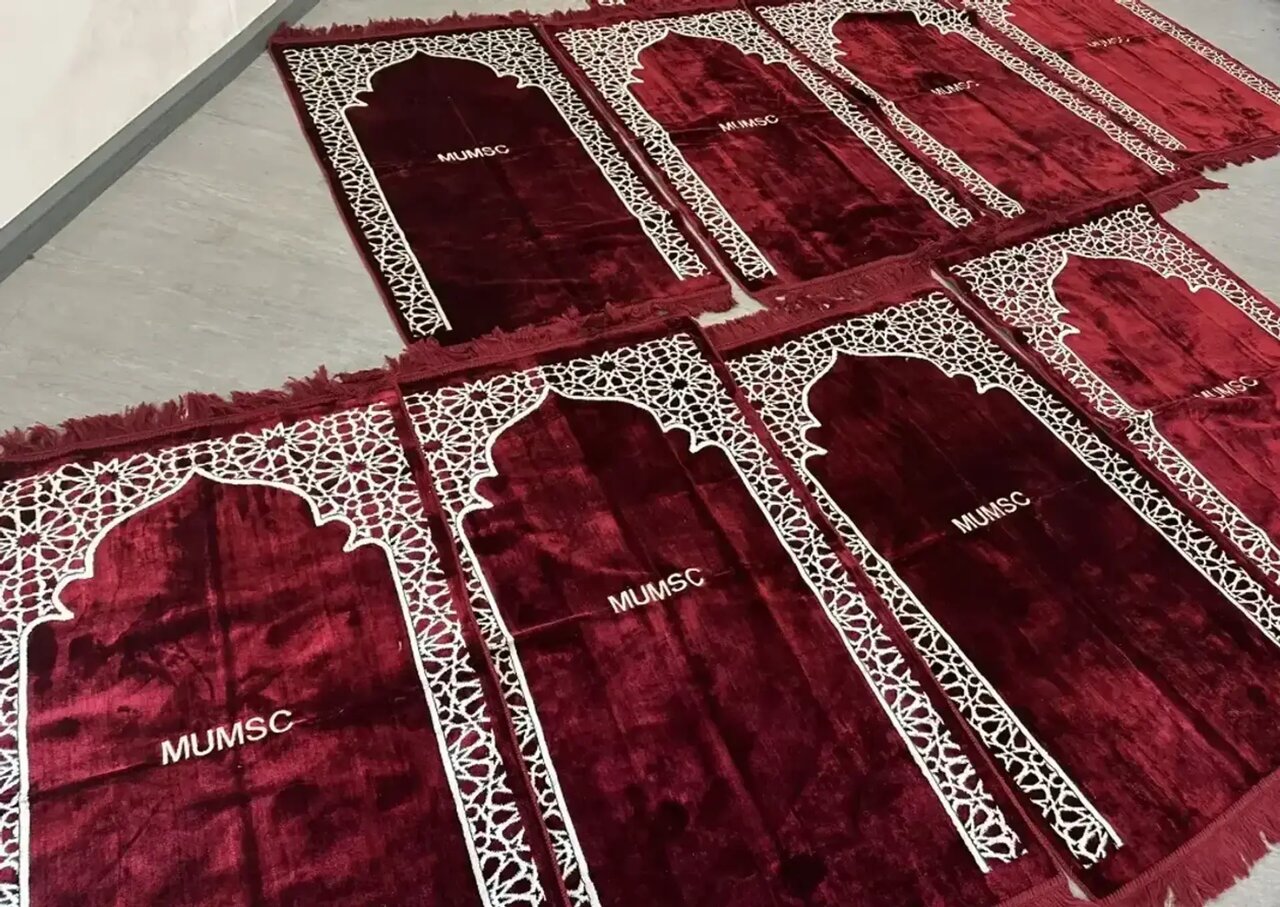 افتتاح یک نمازخانه در ورزشگاه خانگی منچستر، الدترافورد + عکس