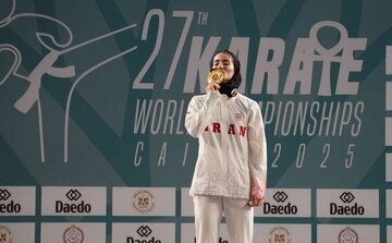 အီဂျစ်နိုင်ငံ ၏ ကမ္ဘာ့ကရာတေးပြိုင်ပွဲ တွင် အီရန်အမျိုးသမီး ကရာတေးကစားသမား ရွှေတံဆိပ်ဆွတ်ခူး