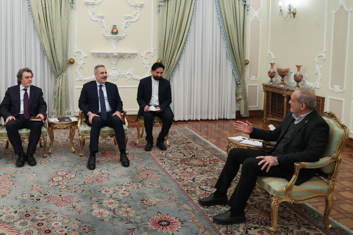 Pres. Pezeshkian: Iran–Turkey cooperation key to resolving regional crises
