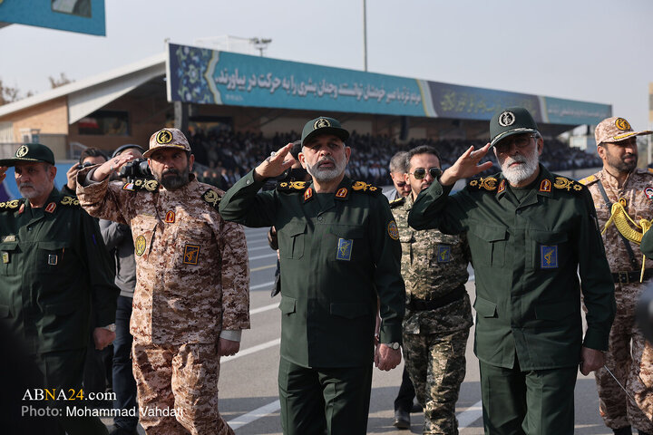 တီဟီရန် တွင် ဗစီးဂျ်ဂျီများ ၏ စစ်ရေးပြအခမ်းအနား ။ ။ Photos