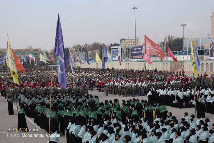 တီဟီရန် တွင် ဗစီးဂျ်ဂျီများ ၏ စစ်ရေးပြအခမ်းအနား ။ ။ Photos