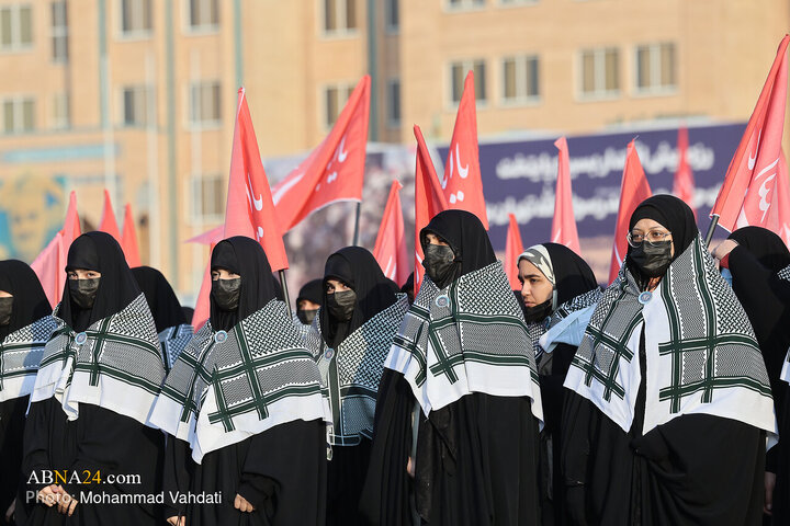 တီဟီရန် တွင် ဗစီးဂျ်ဂျီများ ၏ စစ်ရေးပြအခမ်းအနား ။ ။ Photos