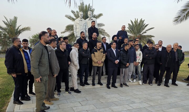 ادای احترام کاروان کشتی ایران به مقام شهید حاج قاسم سلیمانی