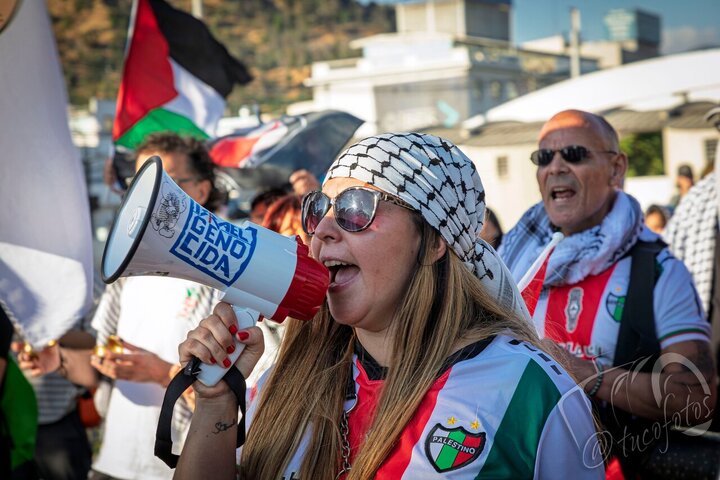 Informe fotográfico |Día Internacional de Solidaridad con Palestina en Santiago de Chile: policía reprime a manifestantes pacíficos