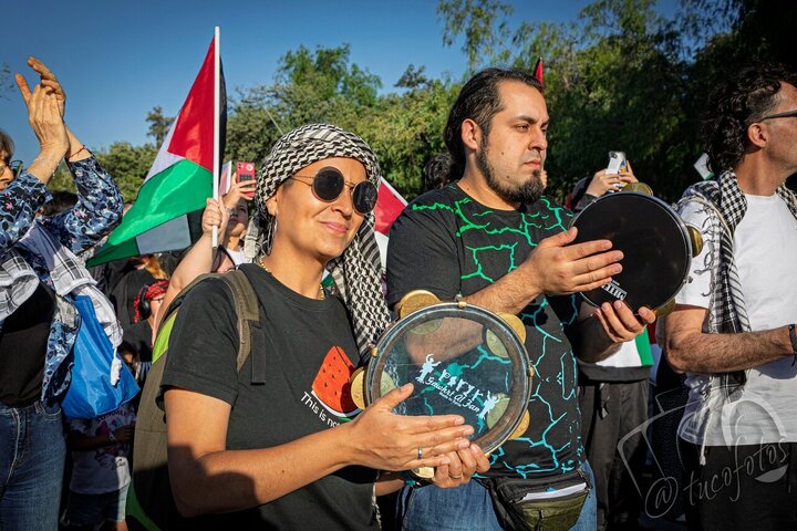Informe fotográfico |Día Internacional de Solidaridad con Palestina en Santiago de Chile: policía reprime a manifestantes pacíficos