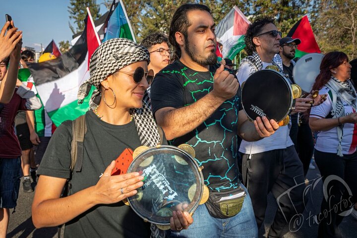 Informe fotográfico |Día Internacional de Solidaridad con Palestina en Santiago de Chile: policía reprime a manifestantes pacíficos