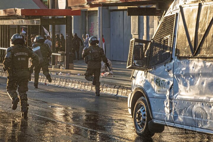 Informe fotográfico |Día Internacional de Solidaridad con Palestina en Santiago de Chile: policía reprime a manifestantes pacíficos