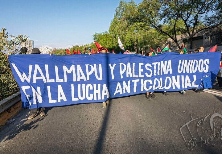 Informe fotográfico |Día Internacional de Solidaridad con Palestina en Santiago de Chile: policía reprime a manifestantes pacíficos