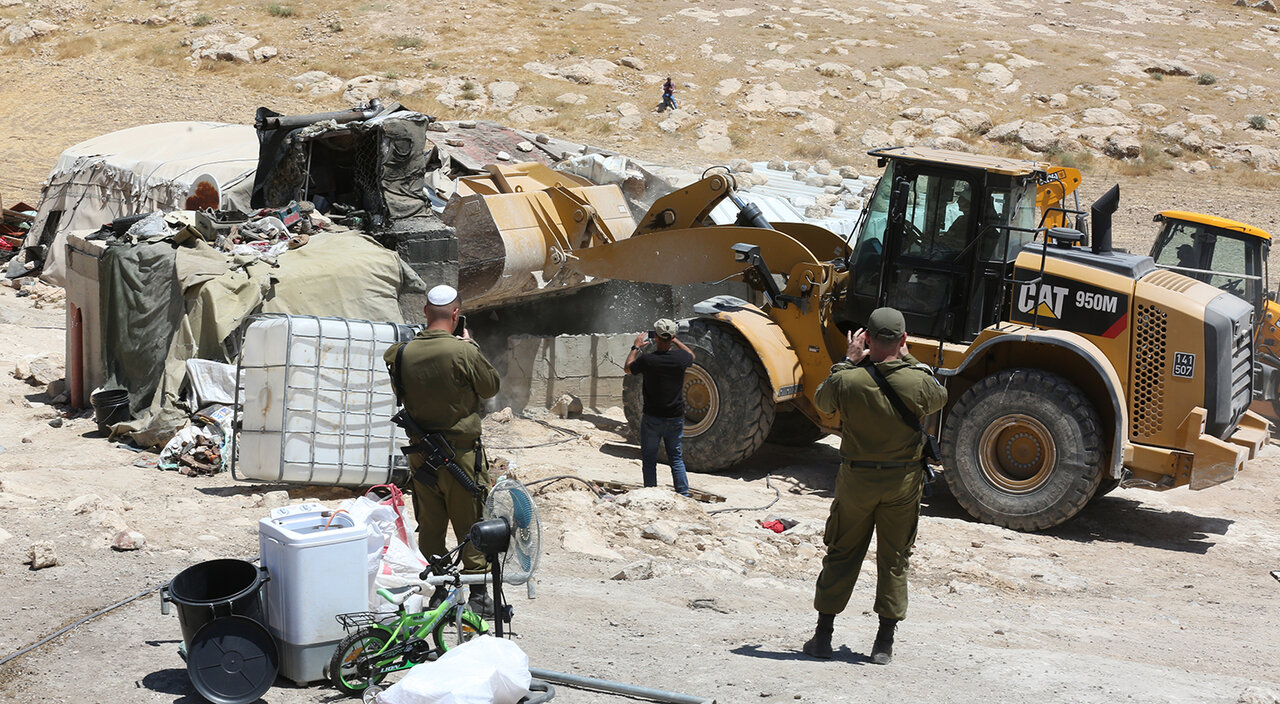 Israeli Forces Issue New Demolition Orders in Atouf Village in Tubas