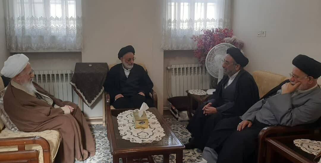 دیدار دست‌اندرکاران همایش ملی ریحانه‌النبی با آیت‌الله جوادی ‌آملی