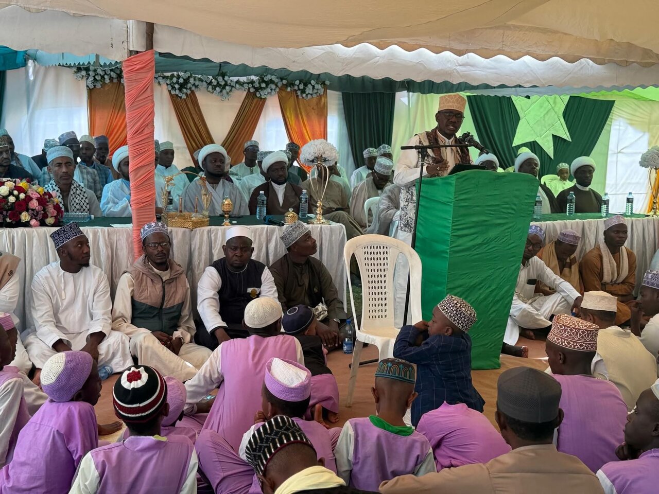 Rehma ya Mtume (saww) Yawakutanisha na kuwaunganisha Waislamu Mjini Nakuru | Ni Maulid Adhimu Iliyowavutia Waumini kutoka Kenya na Tanzania +Picha