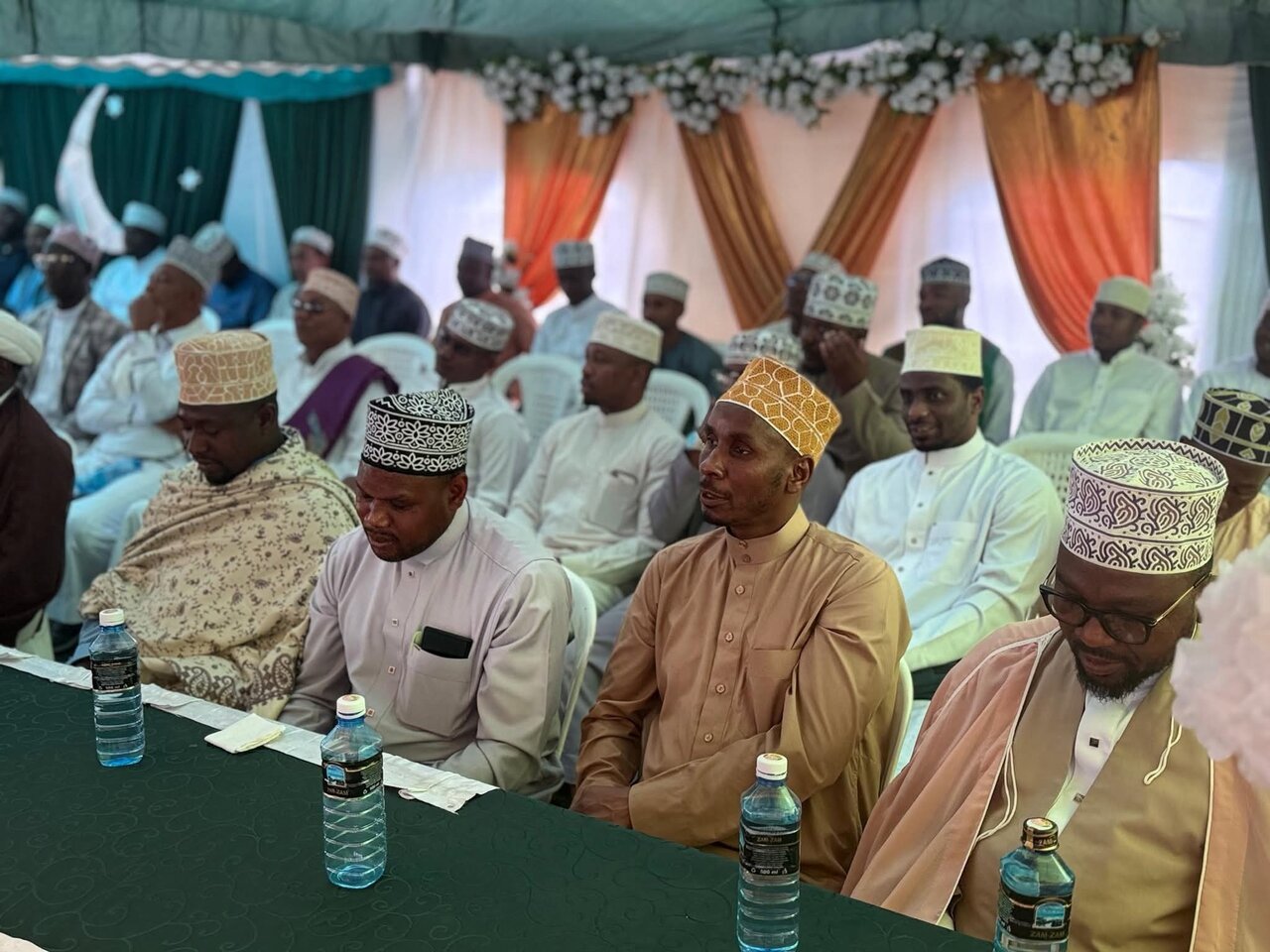 Rehma ya Mtume (saww) Yawakutanisha na kuwaunganisha Waislamu Mjini Nakuru | Ni Maulid Adhimu Iliyowavutia Waumini kutoka Kenya na Tanzania +Picha