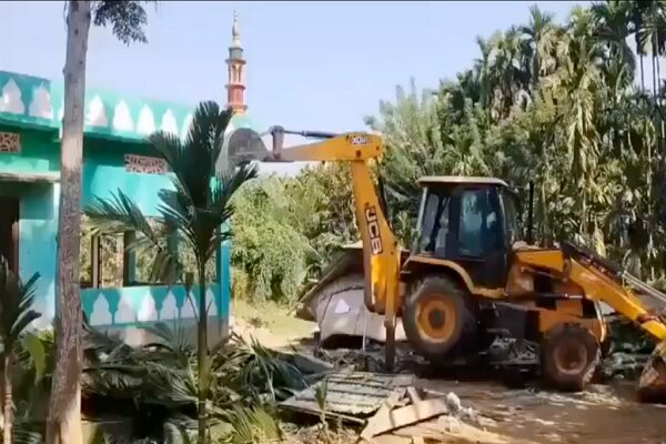 موجی تازه از تخریب خانه‌های مسلمانان در هند؛ بیش از ۱۱۰۰ خانواده منازل خود را ترک کردند