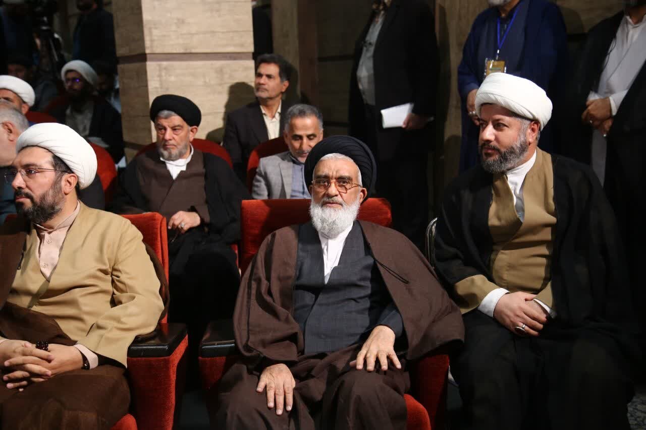 Di merasima vekirina 48emîn pêşbirka neteweyî ya Qurana Pîroz de;
Fazel Lenkeranî: Yekane rêya îslahkirina civakê, pêbendbûna bi rastî ya Quranê ye