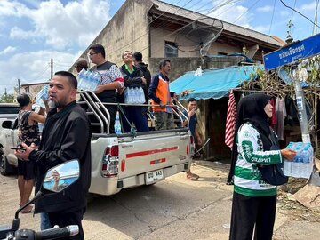 ویدیو و عکس | امدادرسانی شیعیان تایلند به سیل‌زدگان