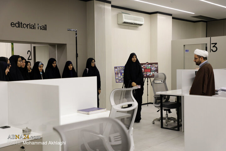 Photos: Student journalists from Qom University visit ABNA International News Agency