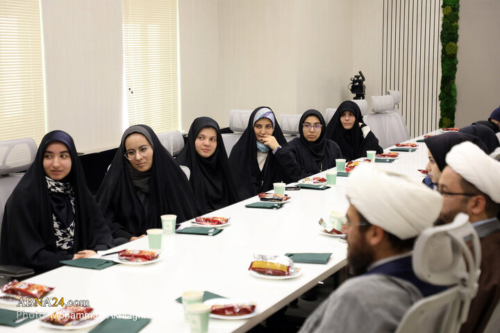 Photos: Student journalists from Qom University visit ABNA International News Agency