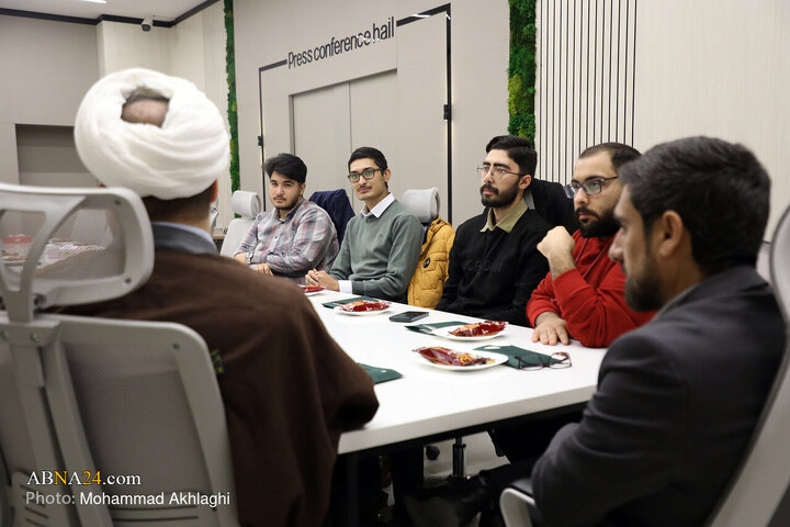 Photos: Student journalists from Qom University visit ABNA International News Agency