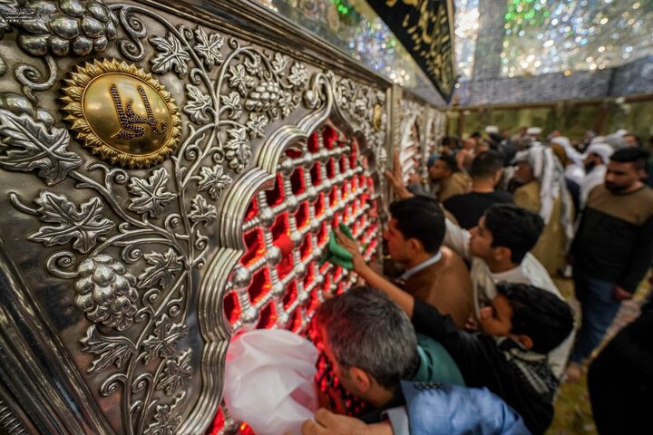 تقرير مصور/ أجواء روحانية عند مرقد أمير المؤمنين (ع) في النجف الأشرف