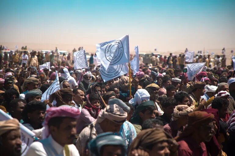 اليمن.. حضرموت تشهد توترا خطيرا بين ثلاثة أطراف متصارعة ينذر بحرب أهلية