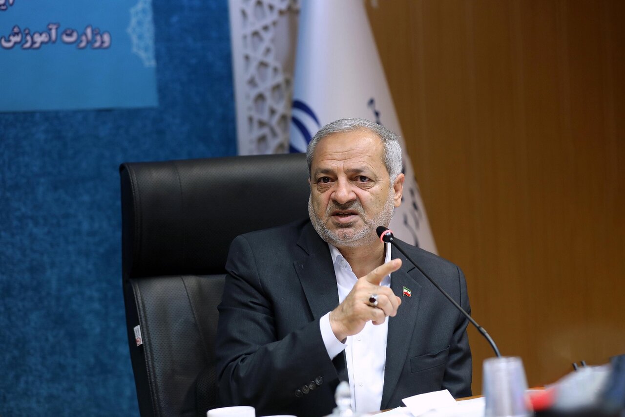 تربیت نسلی قرآن‌بنیان و نمازگزار اولویت مدارس است