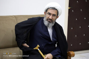 Photos: Gilan’s Assembly of Experts representatives meet with Ayatollah Ramazani