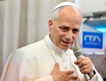 انتقاد پاپ از سیاست مداخله‌جویانه ترامپ در ونزوئلا: آمریکا از عمیلات نظامی اجتناب کند