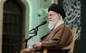 زن، کارگزار خانه نیست؛ مدیر است/ رسانه‌ها مراقب باشند ترویج دهنده تفکر غلط غربی درباره زن نباشند