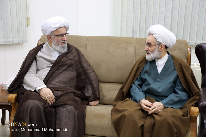 گزارش تصویری | جلسه دیدار و هم اندیشی نمایندگان مردم استان گیلان در مجلس خبرگان رهبری درمجمع جهانی اهلبیت علیهم السلام قم برگزار شد.