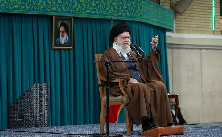 رهبر انقلاب