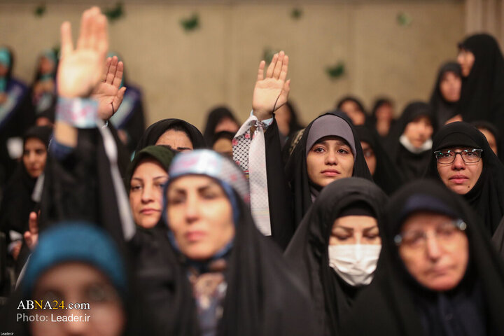 دیدار هزاران نفر از زنان و دختران با رهبر انقلاب