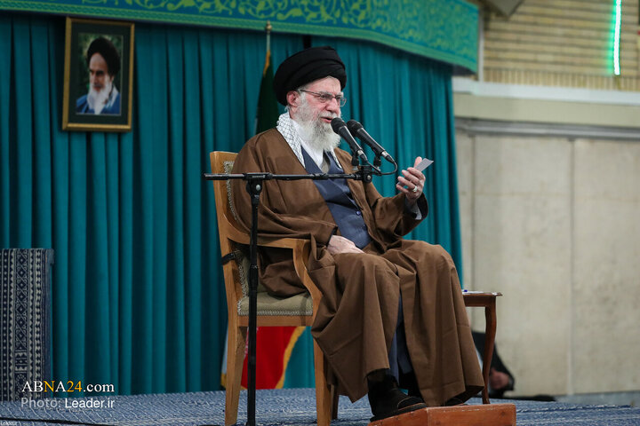 دیدار هزاران نفر از زنان و دختران با رهبر انقلاب