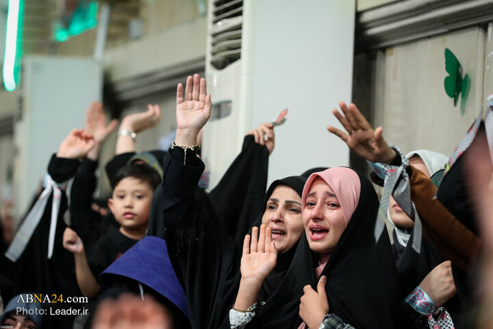 دیدار هزاران نفر از زنان و دختران با رهبر معظم انقلاب