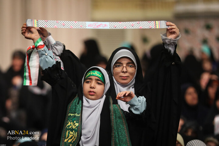 دیدار هزاران نفر از زنان و دختران با رهبر معظم انقلاب