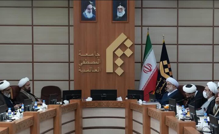 امضای تفاهم‌نامه همکاری میان المصطفی و تولیت حرم مطهر شاهچراغ(ع)