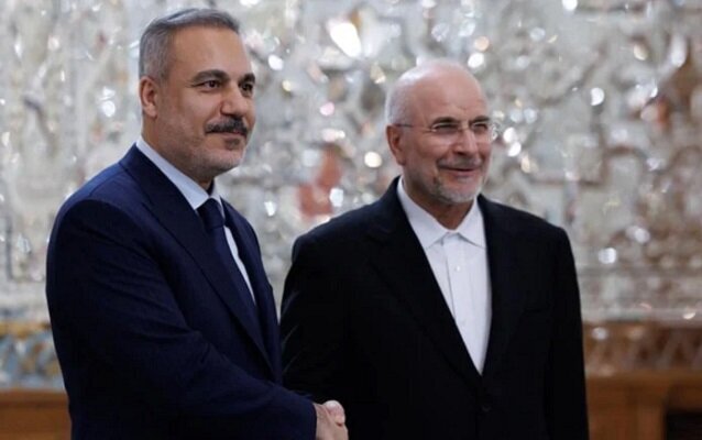 Fîdan bi Serokê Parlamentoya Îranê Muhammed Baqir Qalîbaf re civiya