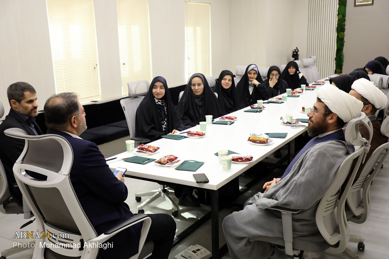 "Rapora wêneyên: Seredana çalakvanên kovarên xwendekarî ya Zanîngeha Qom ji Ajansa Nûçeyan a Navneteweyî Abna"