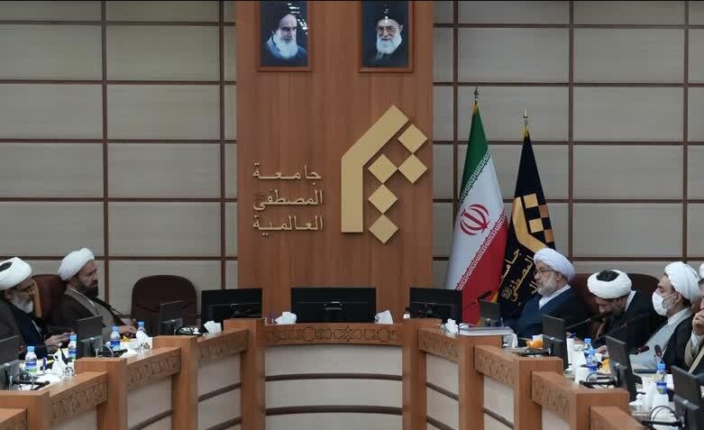 امضای تفاهم‌نامه همکاری میان المصطفی و تولیت حرم مطهر شاهچراغ(ع)